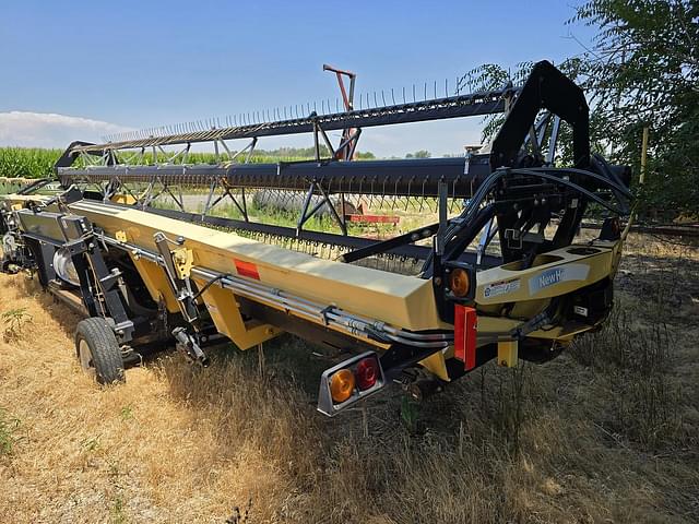 Image of New Holland 94C equipment image 2