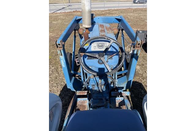 Image of Ford 3000 equipment image 3
