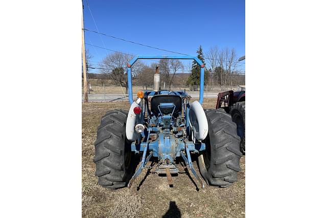 Image of Ford 3000 equipment image 2