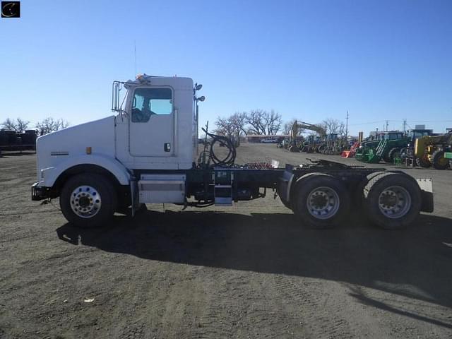 Image of Kenworth T800 equipment image 3