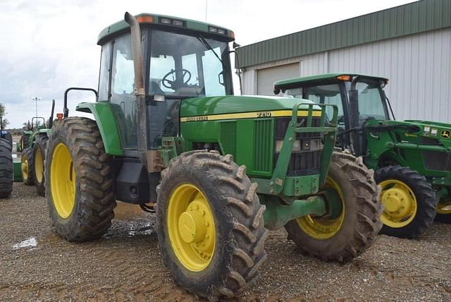 Image of John Deere 7210 equipment image 3