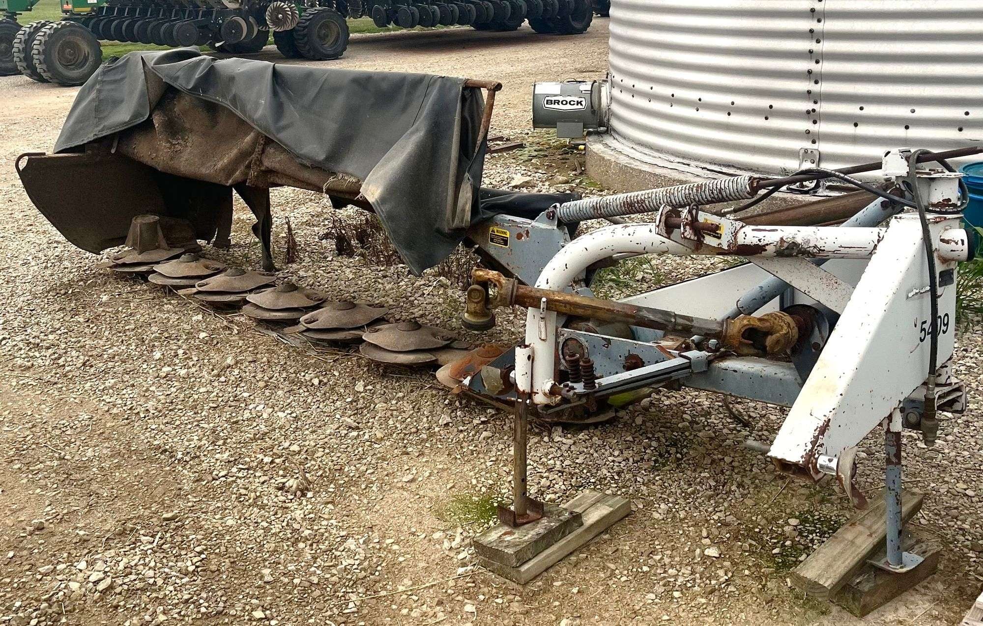 New Idea 5409 Equipment Image0