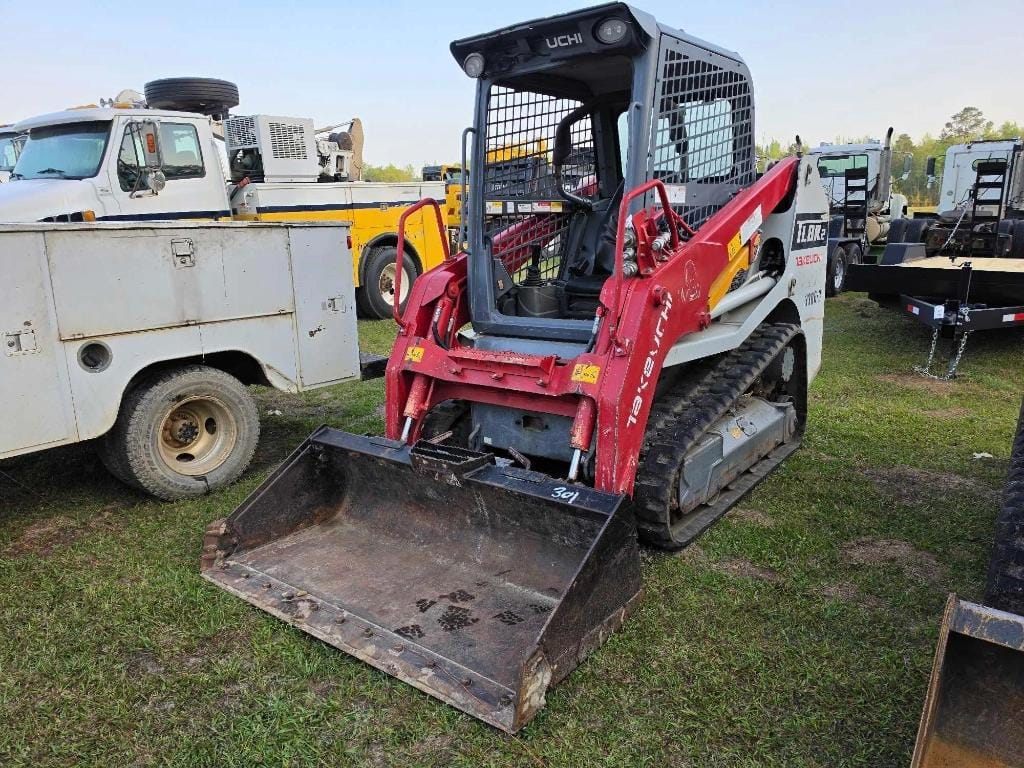 2022 Takeuchi TL8R2 Equipment Image0