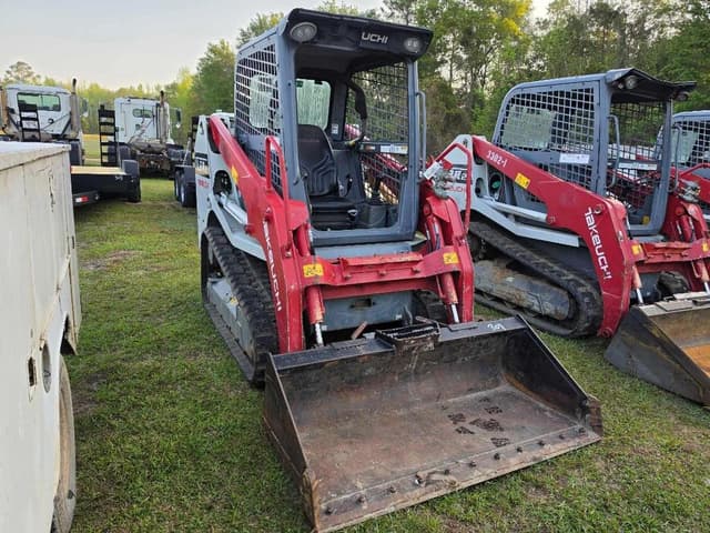 Image of Takeuchi TL8R2 equipment image 4