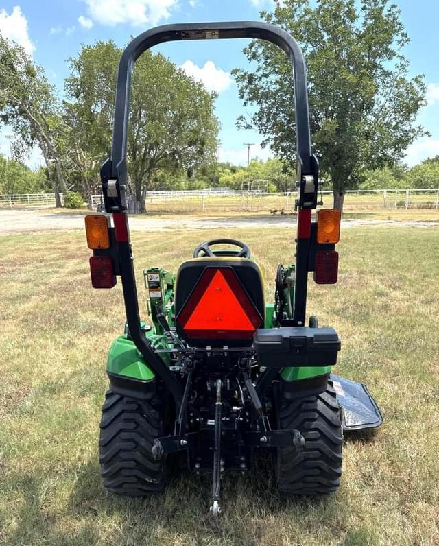 Image of John Deere 1023E equipment image 2