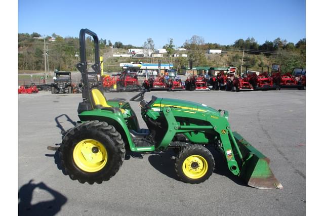 Image of John Deere 3025E equipment image 2