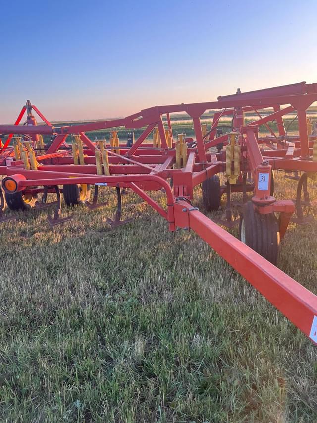 Image of Bourgault 9400 equipment image 1