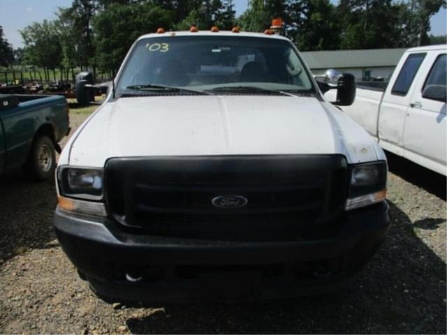 Image of Ford F-350 equipment image 1