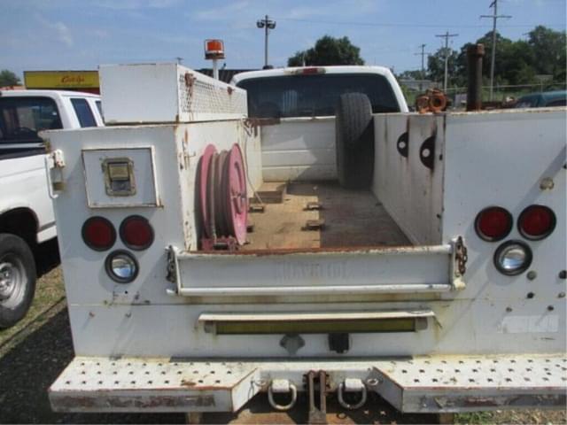 Image of Ford F-350 equipment image 4