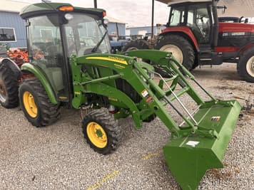 Main image John Deere 3033R