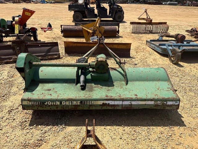 Image of John Deere 370 equipment image 4