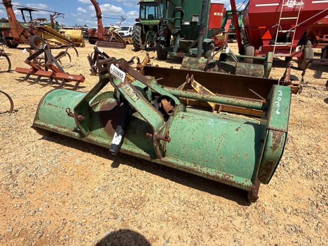 Image of John Deere 370 equipment image 1