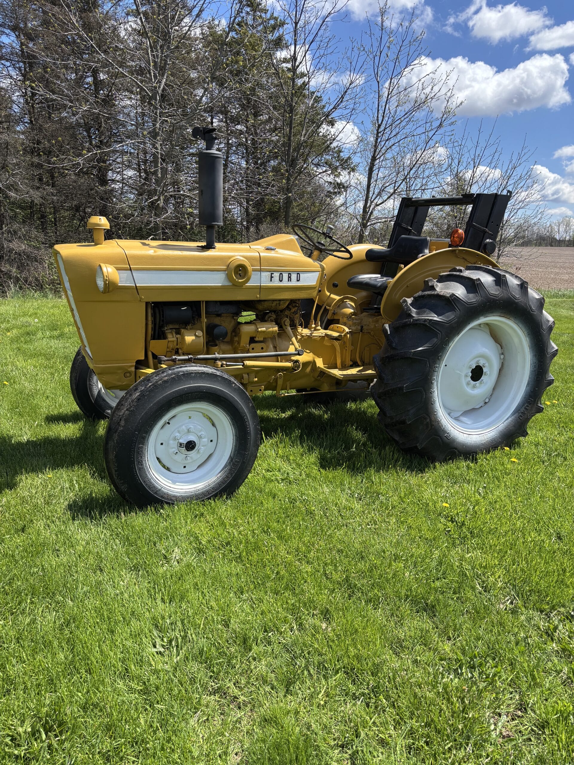 1970 Ford 3000 Equipment Image0
