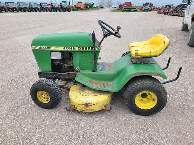 Image of John Deere 111 equipment image 4