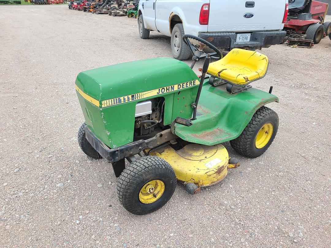 Image of John Deere 111 Primary image