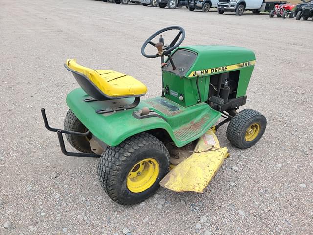 Image of John Deere 111 equipment image 2