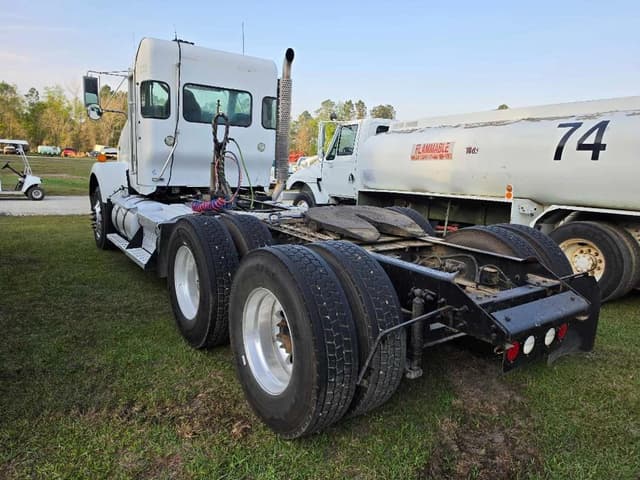 Image of Kenworth T800 equipment image 1