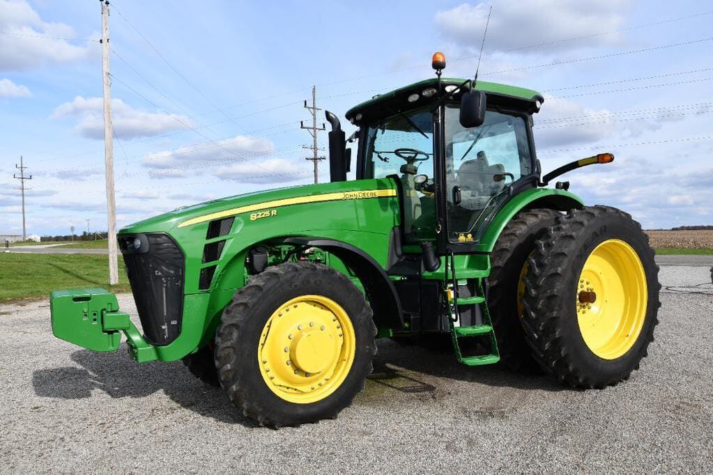 Main image John Deere 8225R