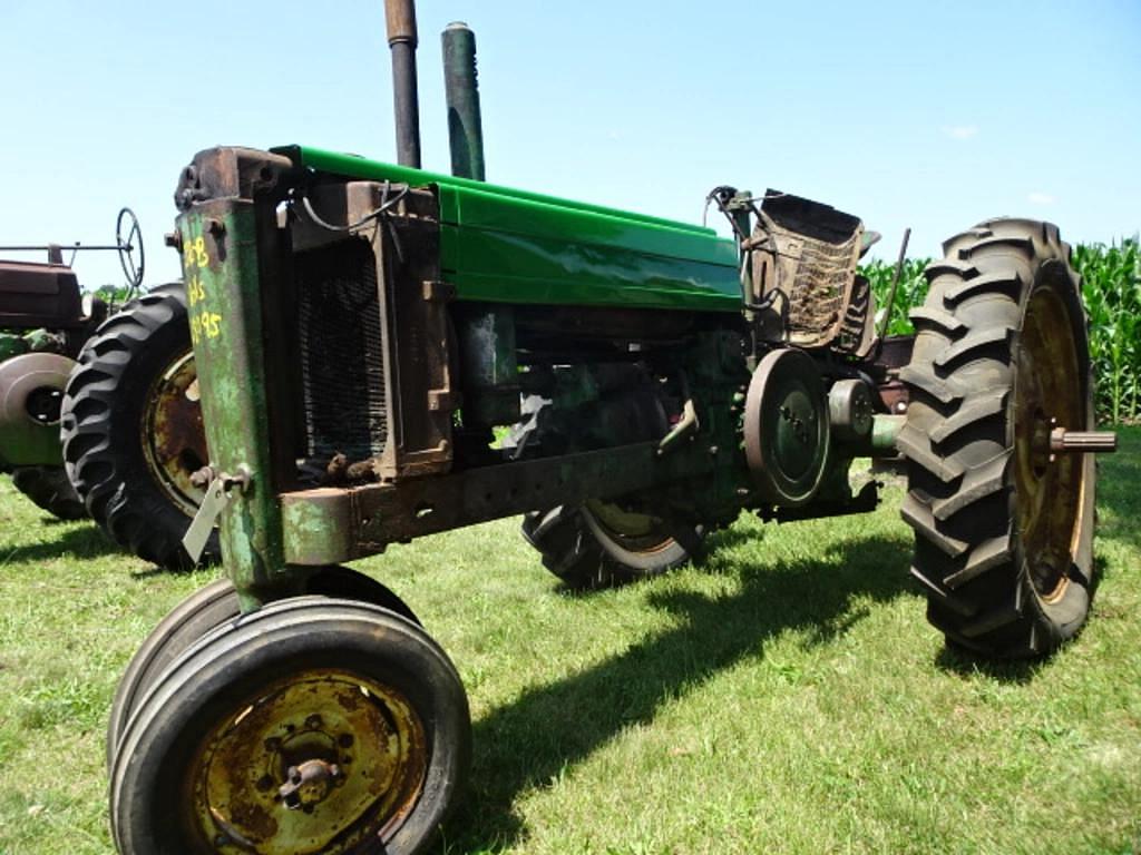 Image of John Deere B Primary image