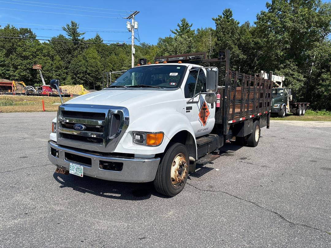 Image of Ford F-650 Primary image