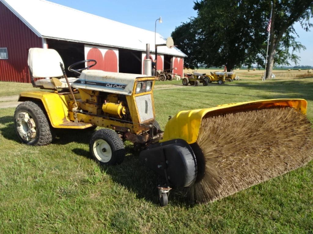Image of Cub Cadet 127 Primary image