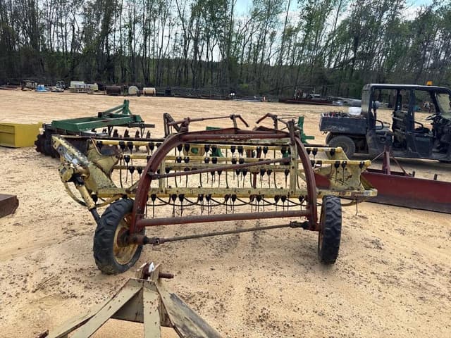 Image of New Holland 256 equipment image 4