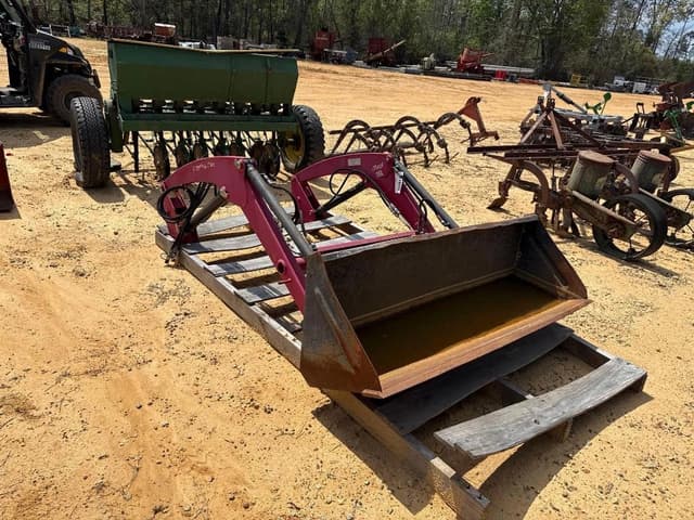 Image of Mahindra Max 26L equipment image 2