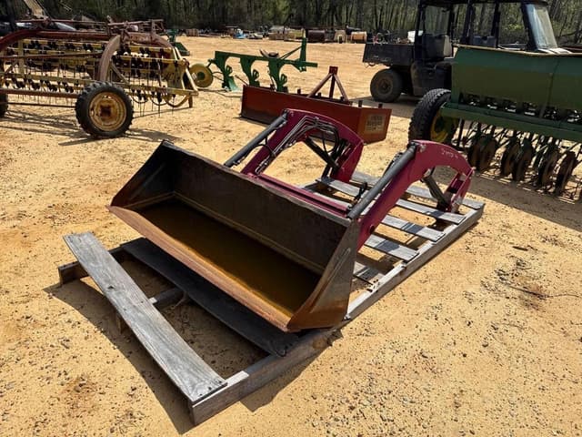 Image of Mahindra Max 26L equipment image 3