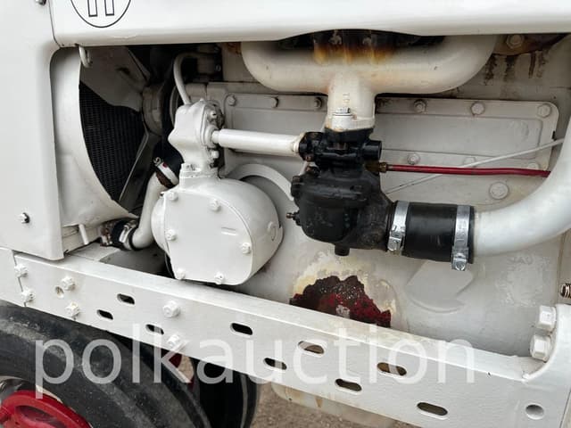 Image of Farmall Super H equipment image 4