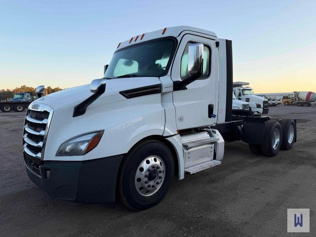 Image of Freightliner Cascadia 126 Primary image