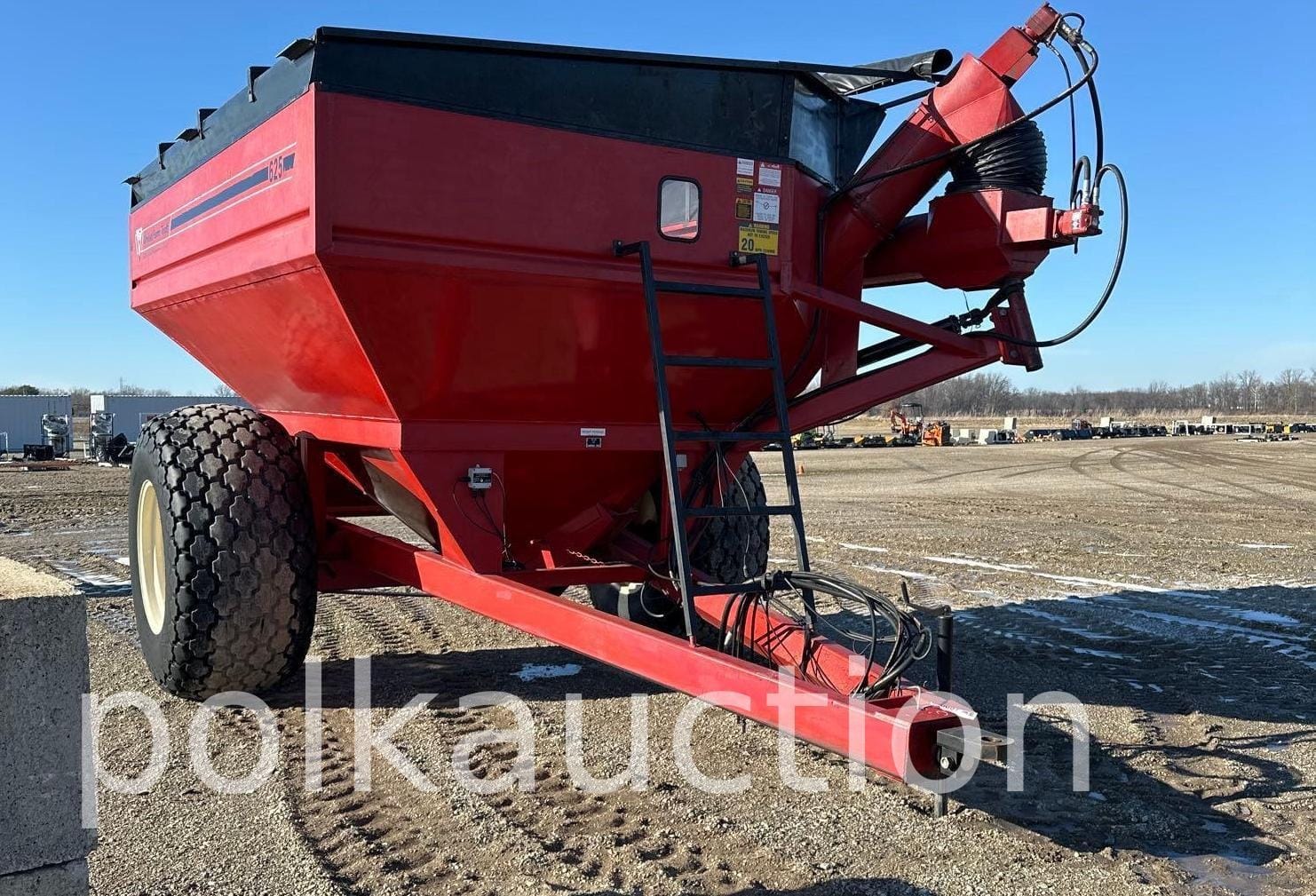 United Farm Tools 625 Equipment Image0