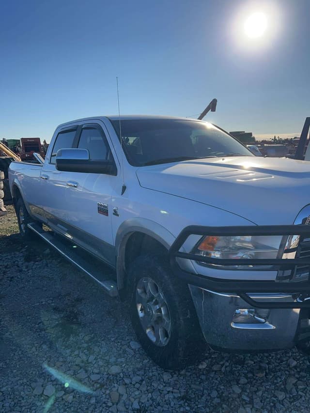 Image of Dodge Ram 2500 equipment image 2