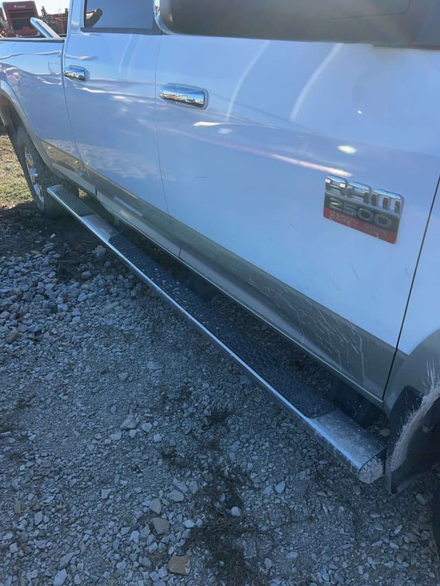 Image of Dodge Ram 2500 equipment image 4