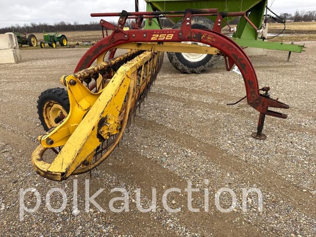 Image of New Holland Rolabar 258 equipment image 3