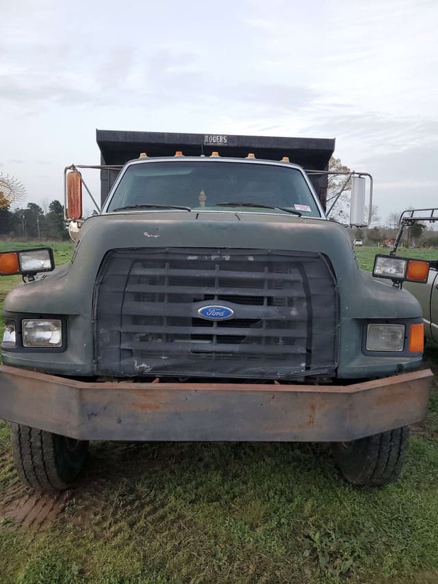 Image of Ford F-800 equipment image 4