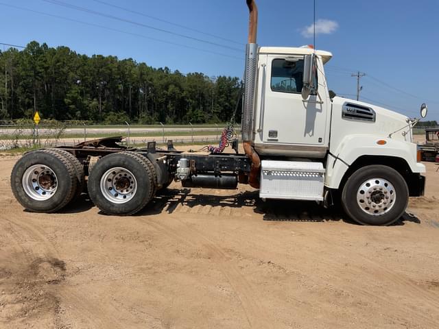 Image of Western Star 4700SF equipment image 3