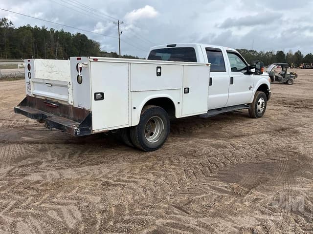 Image of Ford F-350 equipment image 4