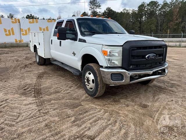 Image of Ford F-350 equipment image 2