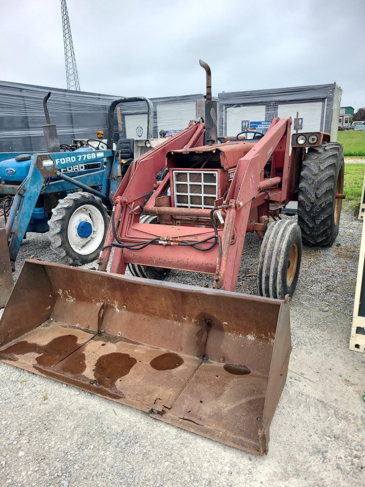 Main image International Harvester 684