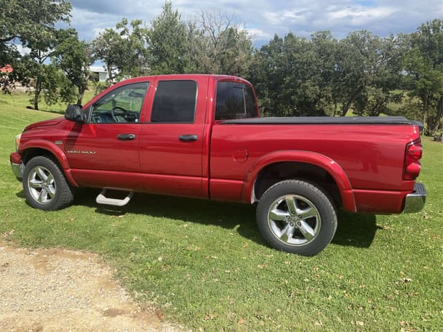 Image of Dodge Ram 1500 equipment image 3
