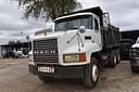 2000 Mack CH613 Image