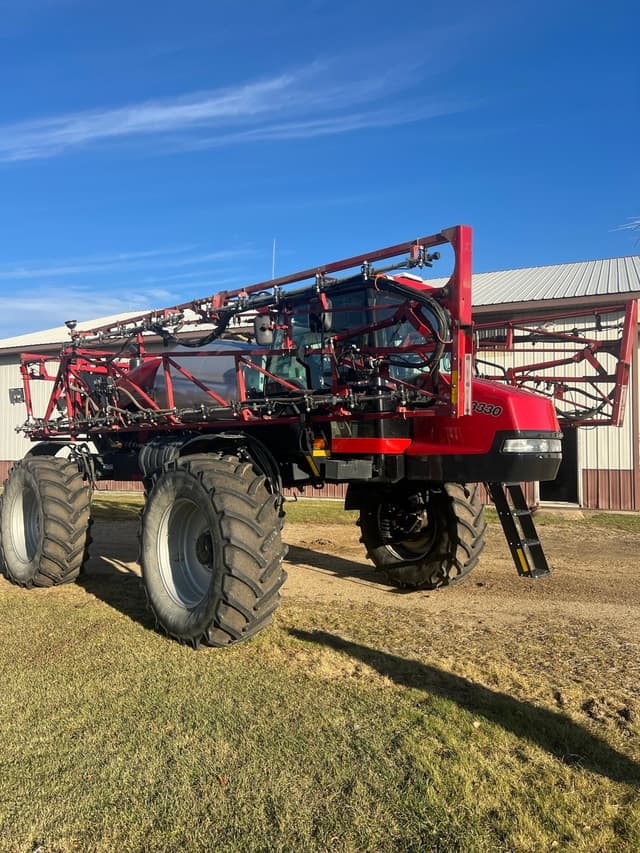 Image of Case IH 3330 Patriot equipment image 1