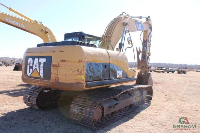 Image of Caterpillar 320DL equipment image 3