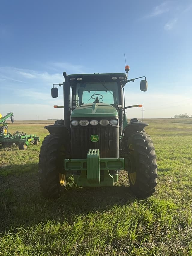 Image of John Deere 8225R equipment image 1