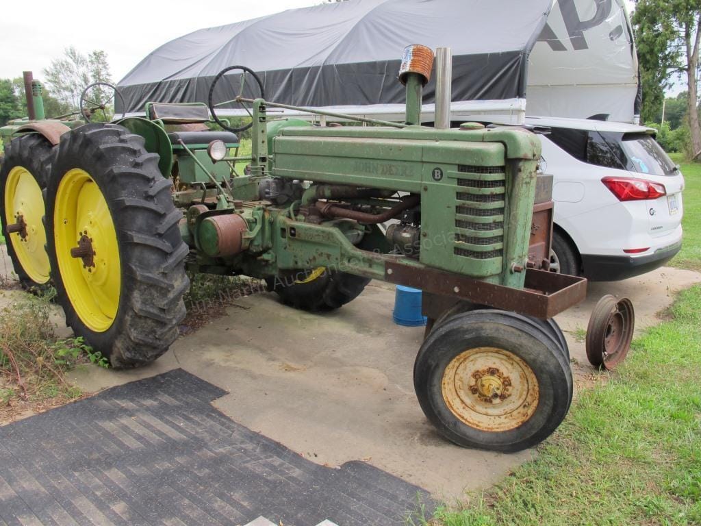 Main image John Deere B