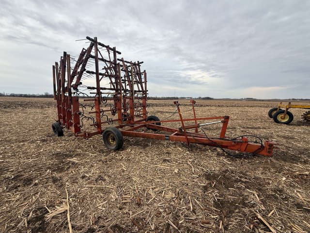 Image of Melroe 420 equipment image 4