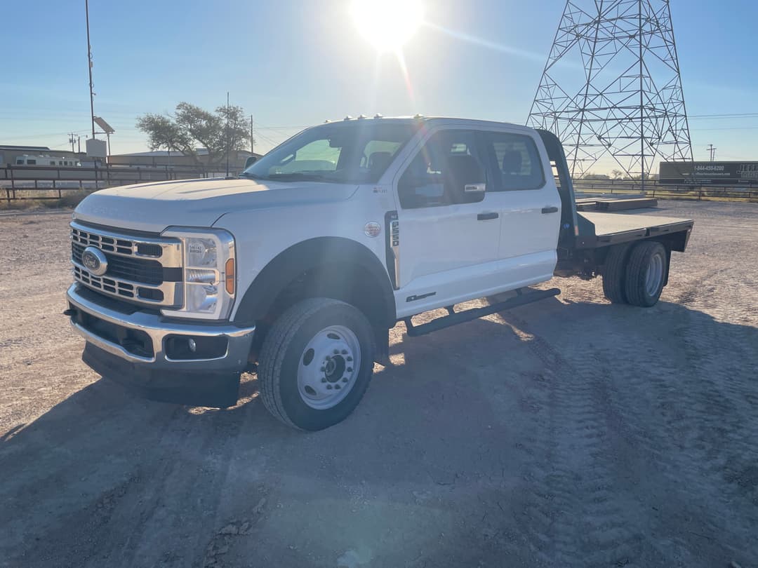Image of Ford F-550 Primary image