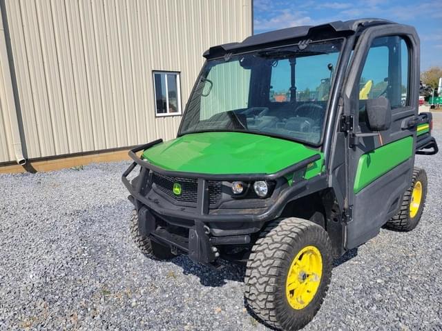 Image of John Deere XUV 835M equipment image 1