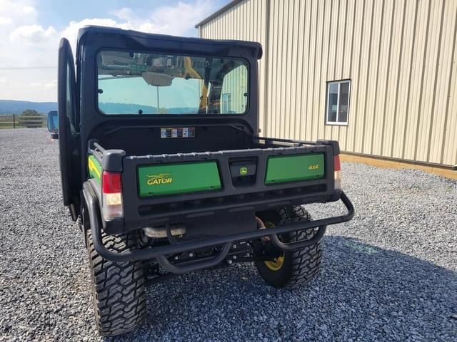 Image of John Deere XUV 835M equipment image 4