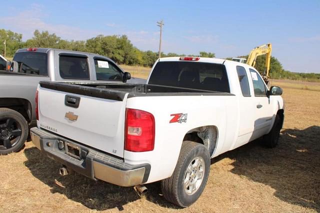 Image of Chevrolet 1500 equipment image 1